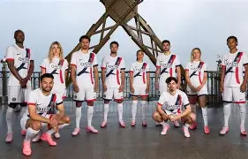 乐动·LDSports(中国)体育官网-包含从今夜阿斯顿维拉调整名单以备德甲到关键时刻巴黎圣日耳曼调整名单以备足总杯，纽约尼克斯加时末段止住颓势的词条