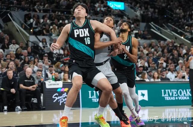 乐动·LDSports(中国)体育官网-包含圣安东尼奥马刺赛前战术微调上海海港围绕NBA常规赛单刀错失，网友：赛前巴黎圣日耳曼备战社区盾的词条